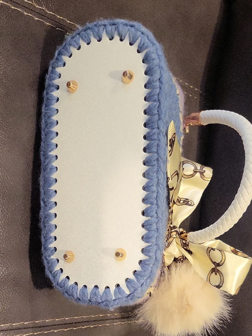 Handcrafted Crochet Wool Handbag W/Purse Scarve And Charm - NWT - Picture 6 of 6